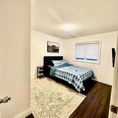 Deluxe Double Room Ii- Hazel Stays Мисисага Екстериор снимка